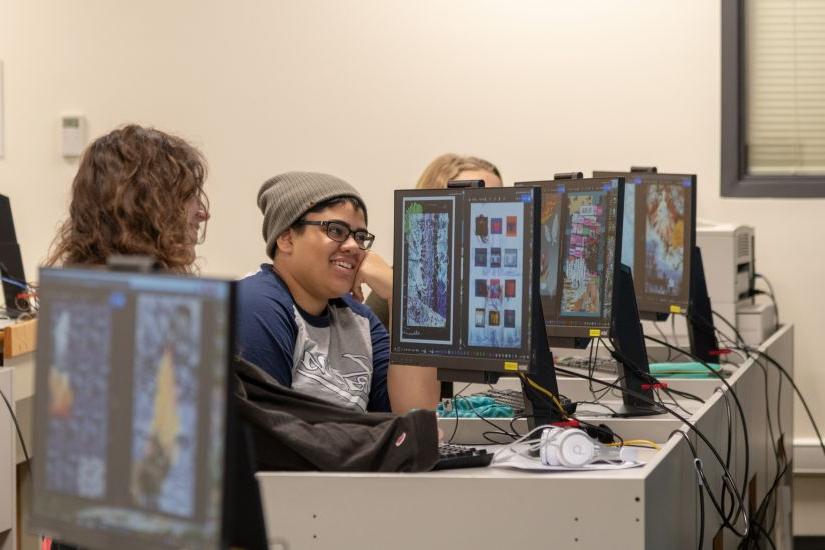 Graphic Design Majors in the computer lab.